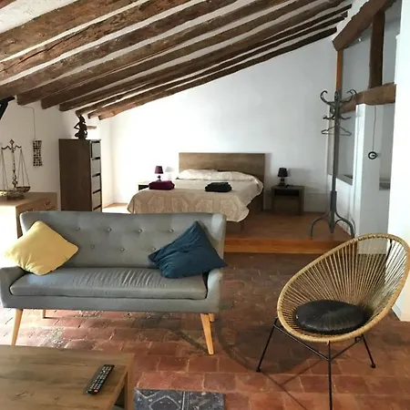 Spacious Loft In