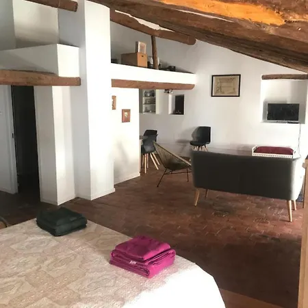 Spacious Loft In *